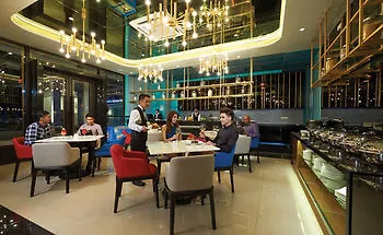 Maritime Luxury Suites Aparthotel